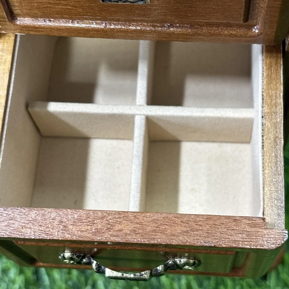 Vintage‎ Wooden Jewelry Box Double Glass Doors Music Box Brass Tone READ